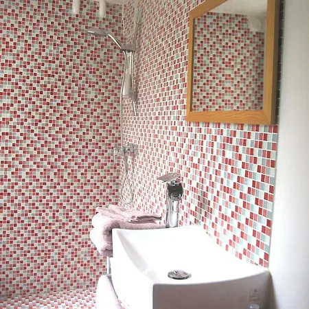 Chez Catie Quintin